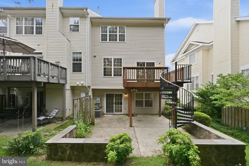 111 LONGPOINT WAY Gaithersburg, MD 20878