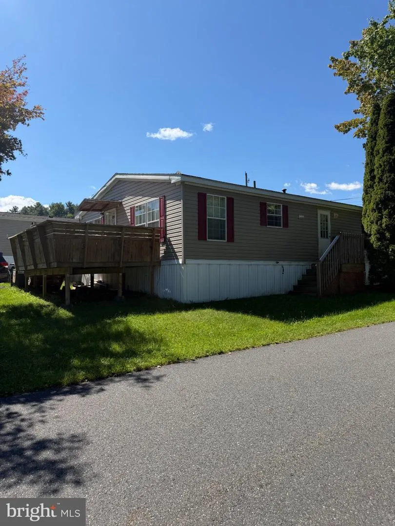 33 FRIEDEN MANOR Schuylkill Haven, PA 17972