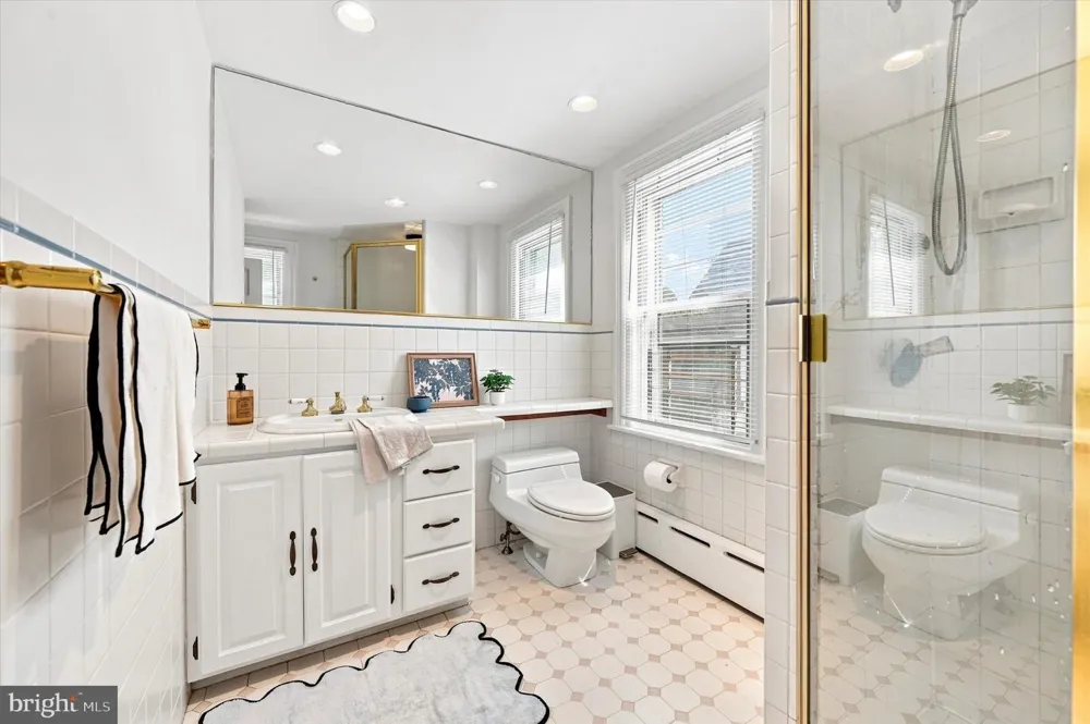 1316 ASHBOURNE ROAD Elkins Park, PA 19027