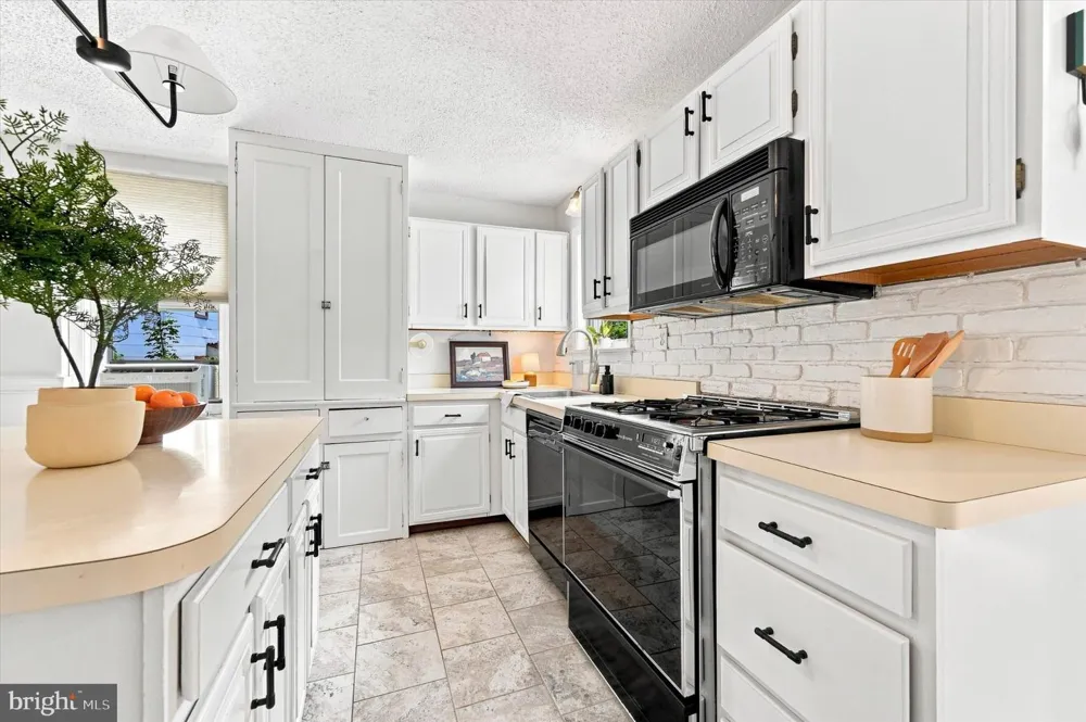 1316 ASHBOURNE ROAD Elkins Park, PA 19027