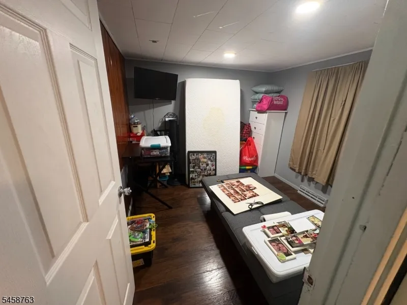 65 Upper Lake Dr Wantage, NJ 07461