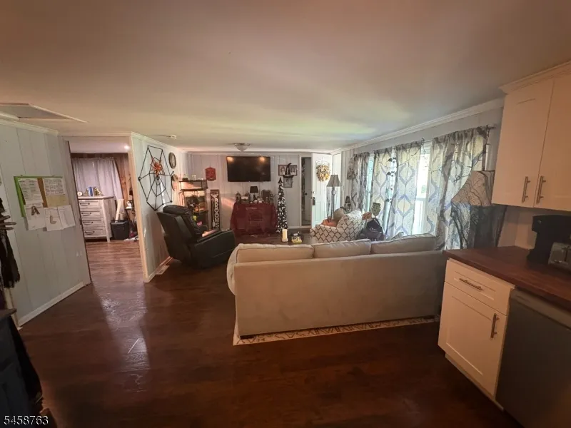 65 Upper Lake Dr Wantage, NJ 07461