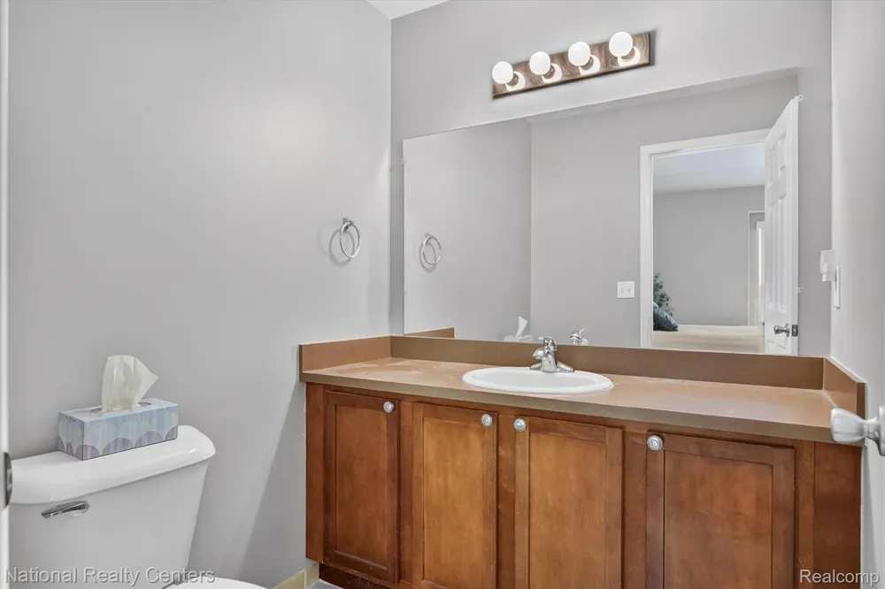 28190 Oakmonte Circle E Lyon Charter Township, MI 48165