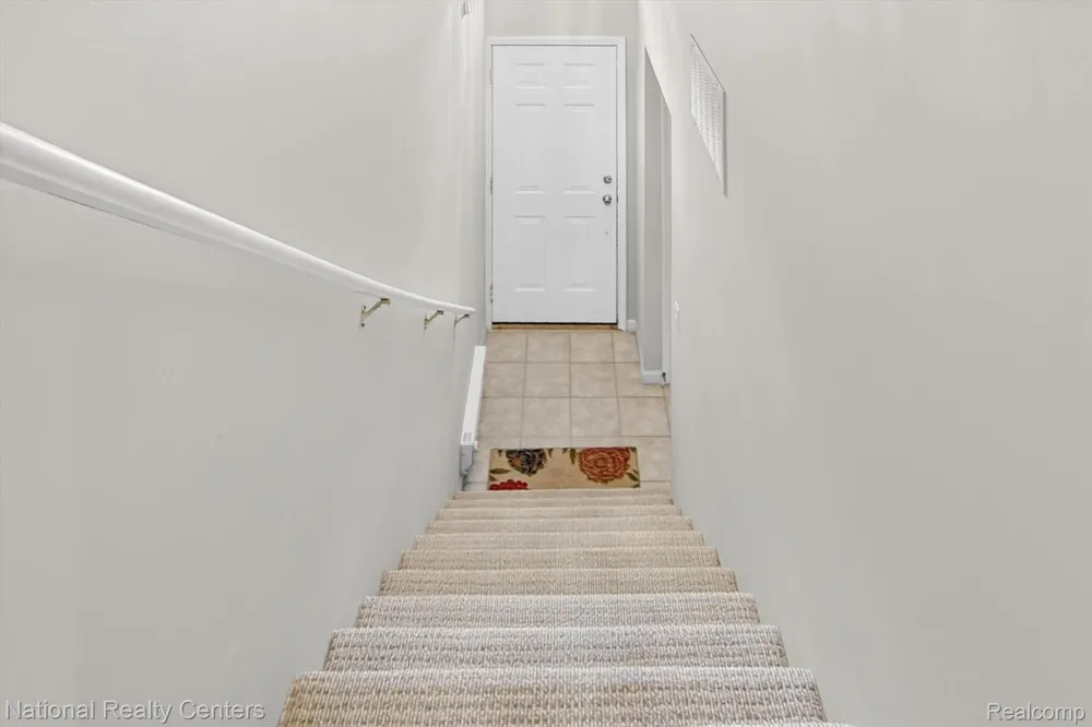 28190 Oakmonte Circle E Lyon Charter Township, MI 48165