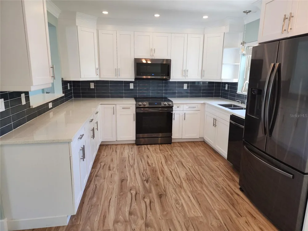 2347 EASTWOOD DRIVE Clearwater, FL 33765