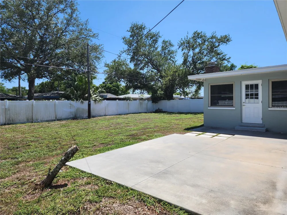 2347 EASTWOOD DRIVE Clearwater, FL 33765