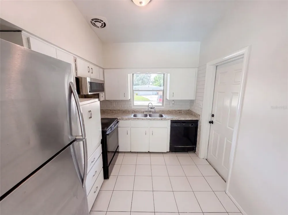 4511 MONTCLAIR ROAD Orlando, FL 32812