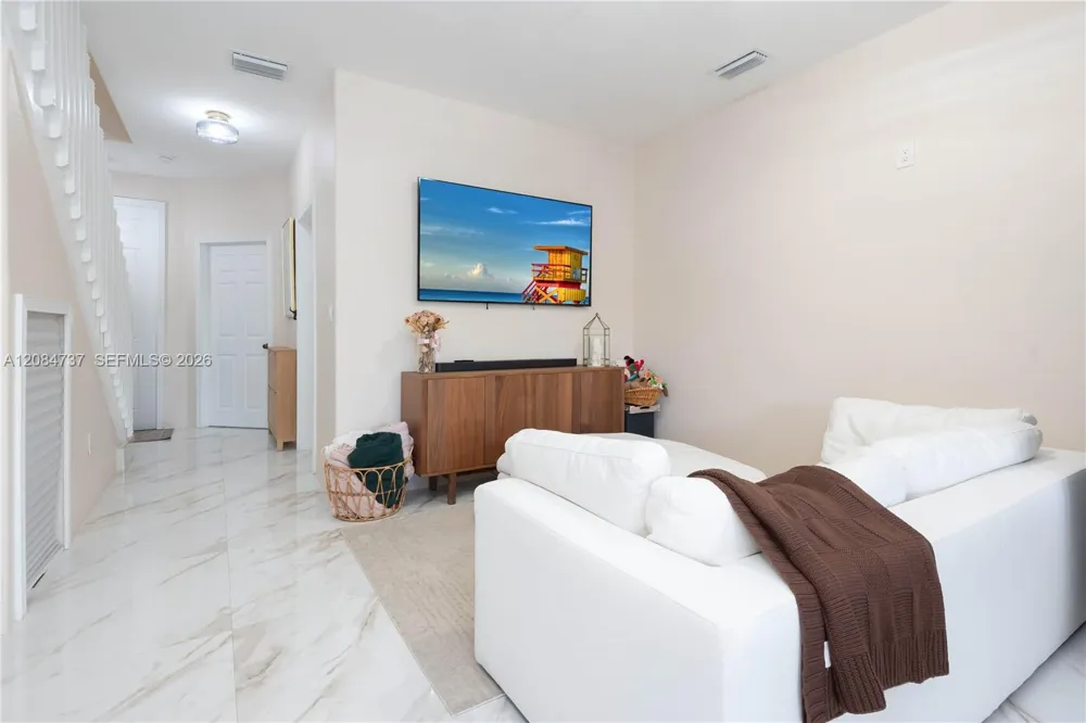 5470 NW 107th Ave #801 Doral, FL 33178