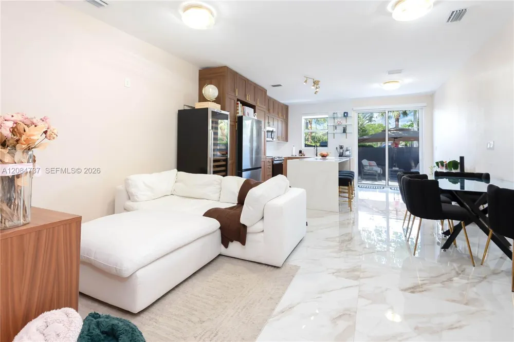 5470 NW 107th Ave #801 Doral, FL 33178