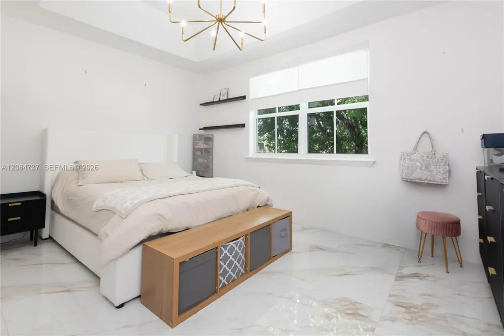 5470 NW 107th Ave #801 Doral, FL 33178