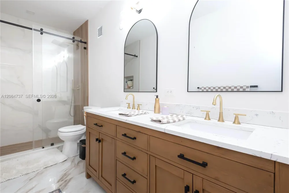 5470 NW 107th Ave #801 Doral, FL 33178