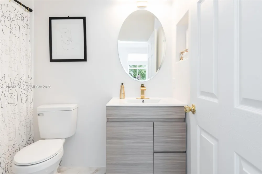 5470 NW 107th Ave #801 Doral, FL 33178