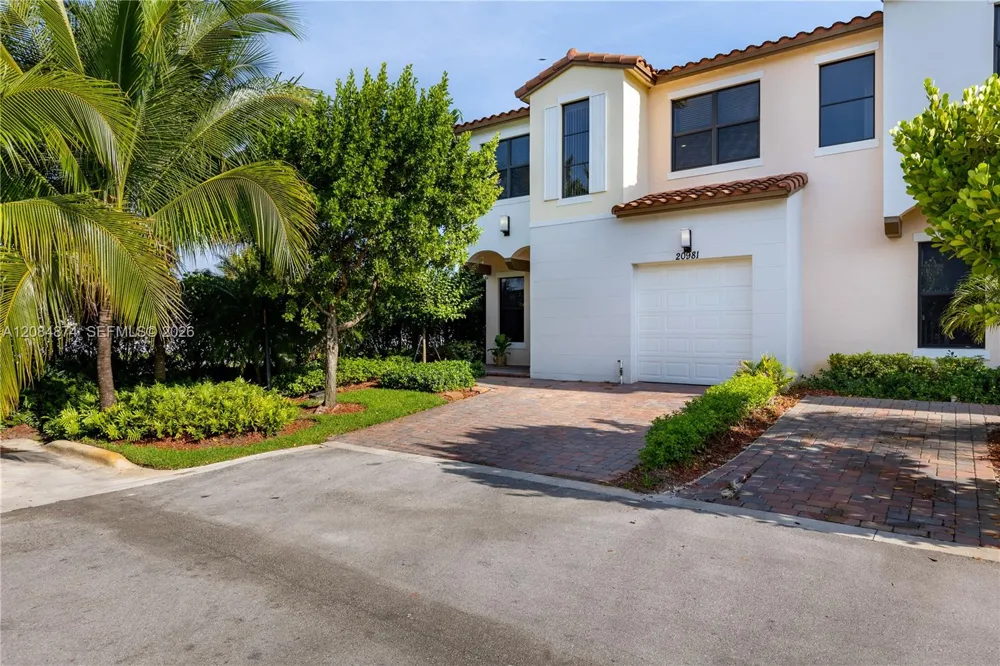 20981 NW 1st Ct #20981 Pembroke Pines, FL 33029