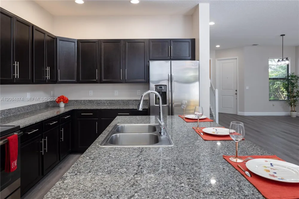20981 NW 1st Ct #20981 Pembroke Pines, FL 33029