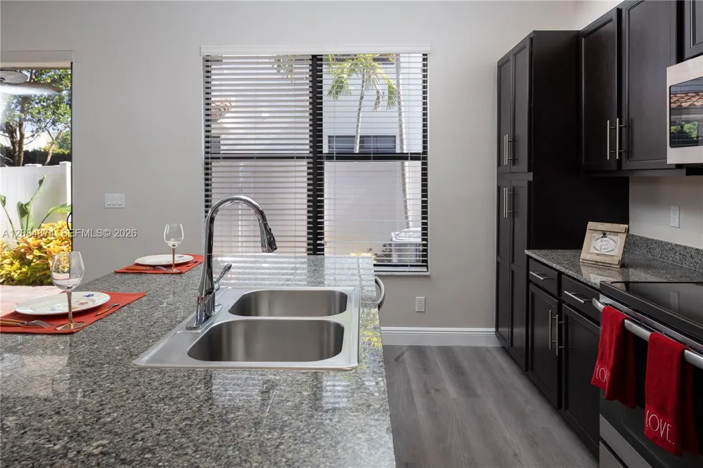 20981 NW 1st Ct #20981 Pembroke Pines, FL 33029