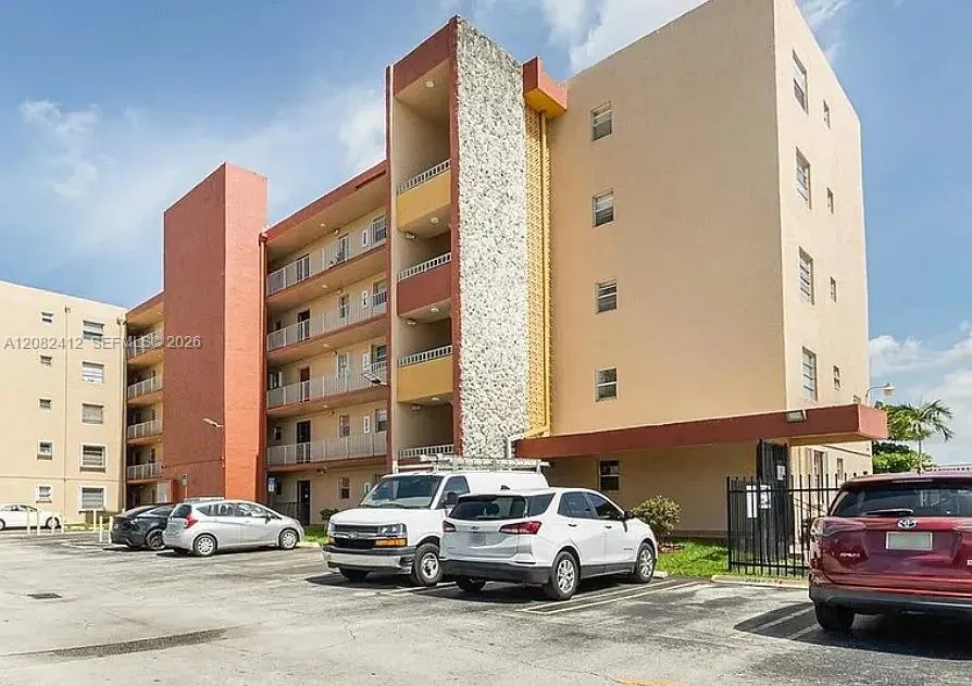 6090 W Flagler St #307 Miami, FL 33144