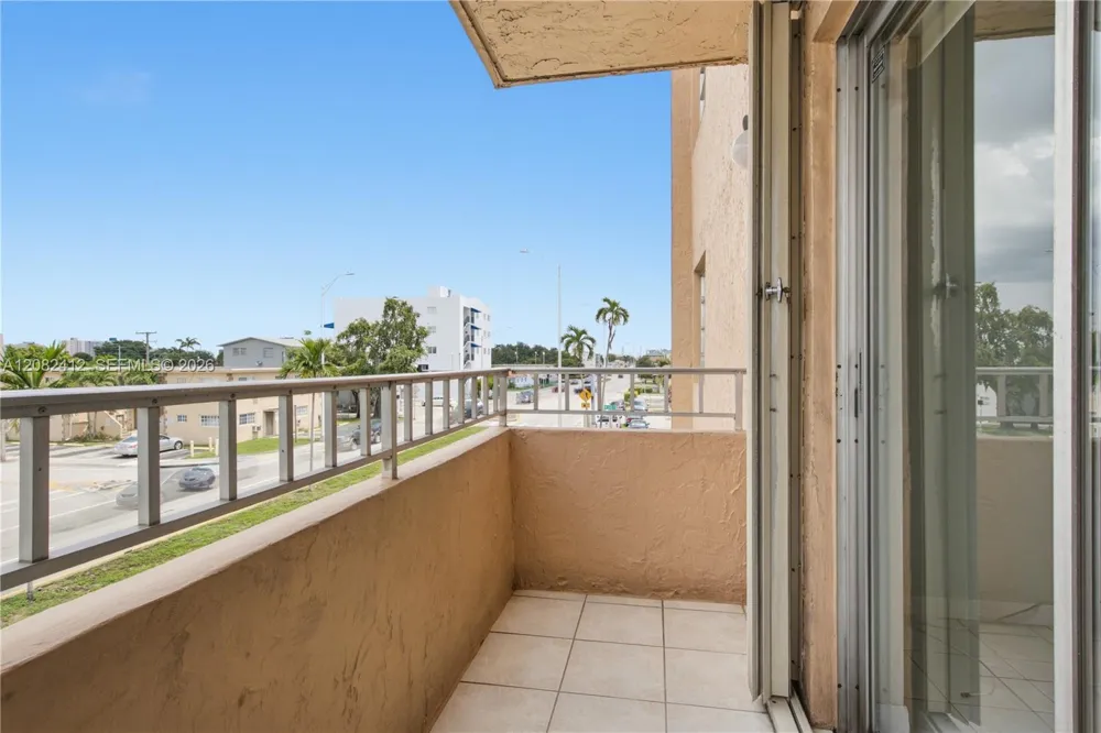 6090 W Flagler St #307 Miami, FL 33144
