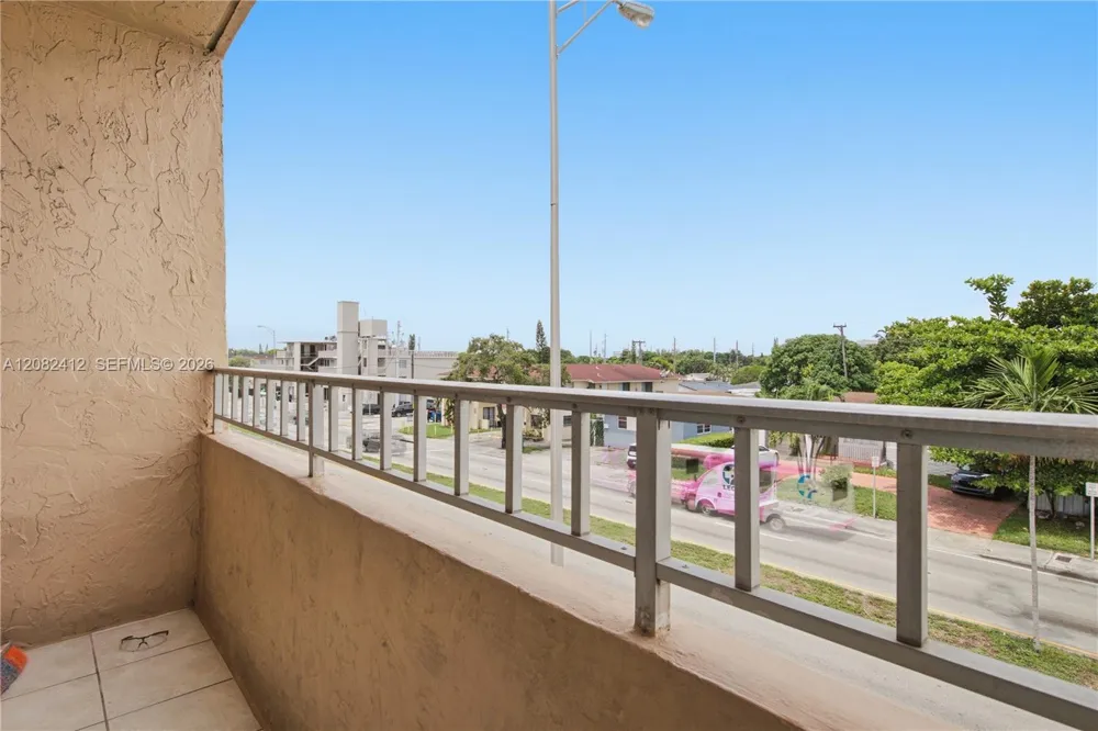 6090 W Flagler St #307 Miami, FL 33144