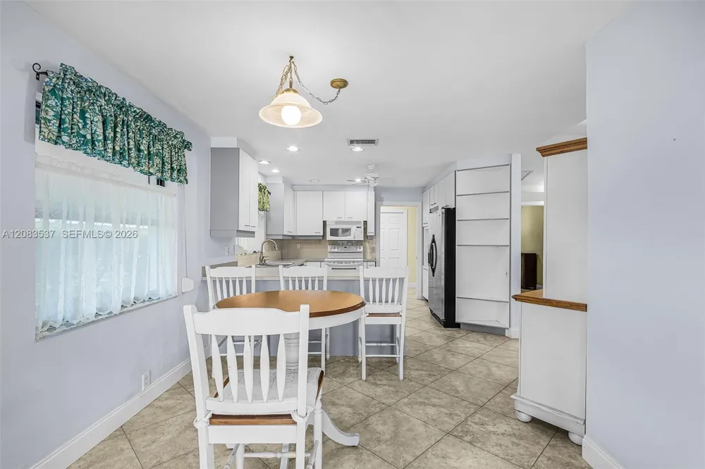 621 Roosevelt Ave Lehigh Acres, FL 33936