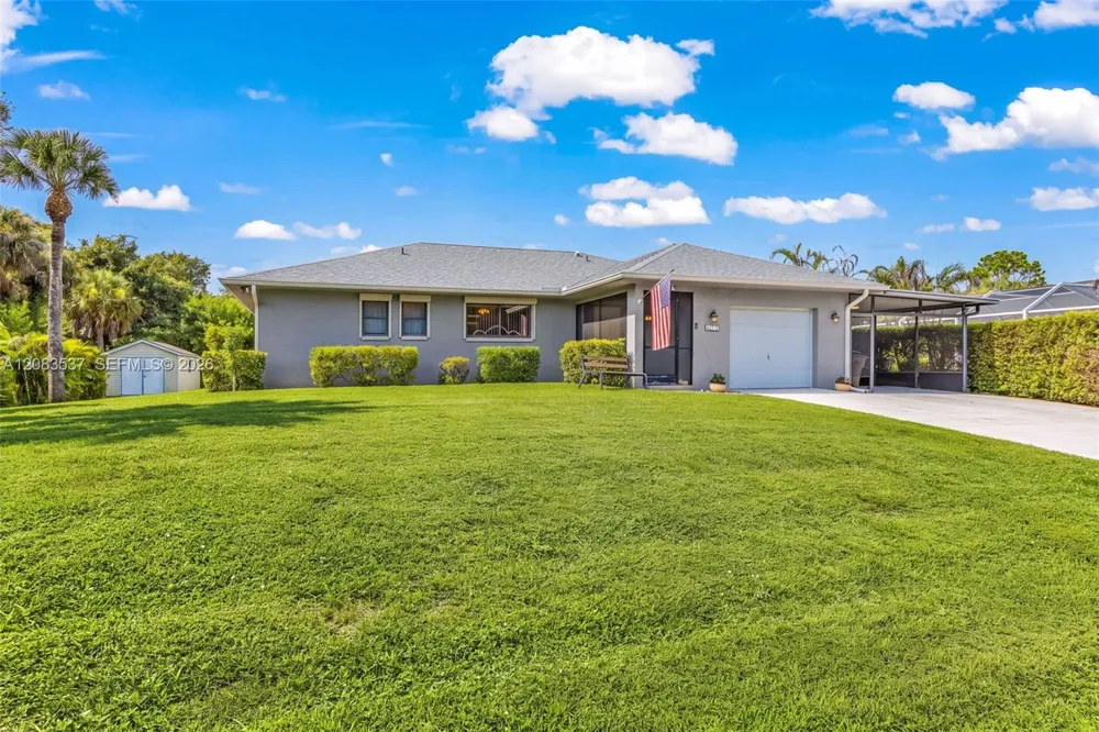 621 Roosevelt Ave Lehigh Acres, FL 33936