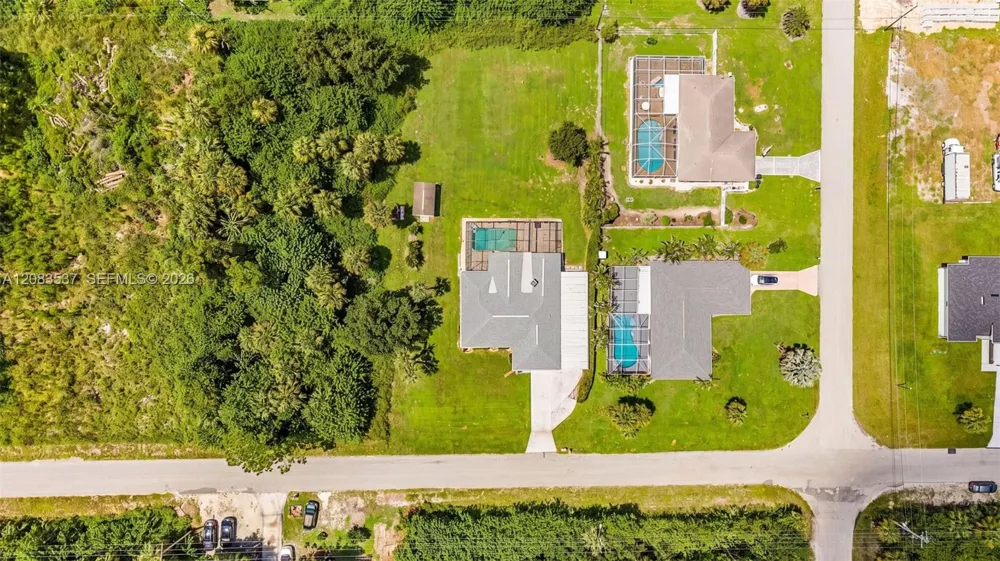 621 Roosevelt Ave Lehigh Acres, FL 33936