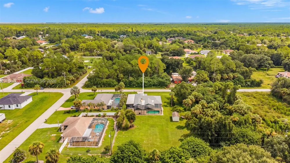 621 Roosevelt Ave Lehigh Acres, FL 33936