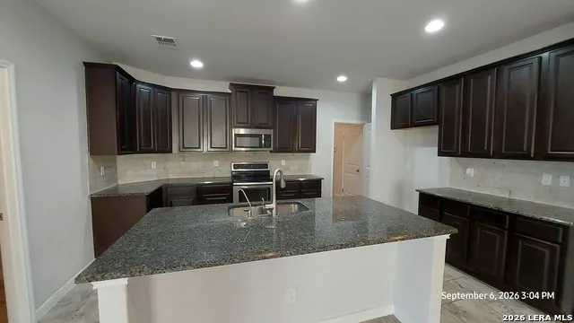 4576 SCOTS ELM Schertz, TX 78108