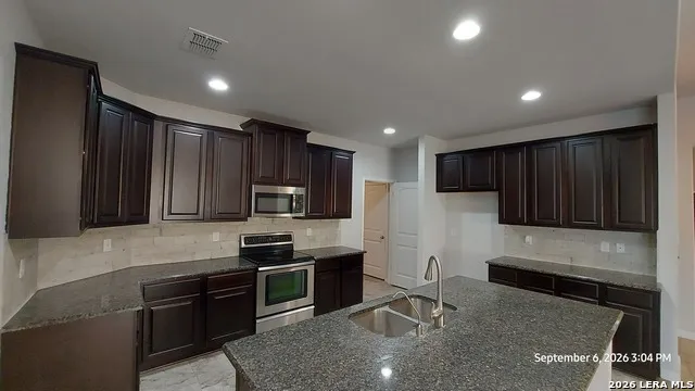 4576 SCOTS ELM Schertz, TX 78108