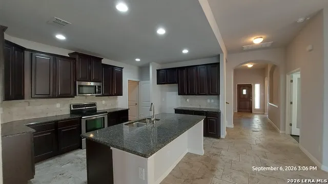 4576 SCOTS ELM Schertz, TX 78108