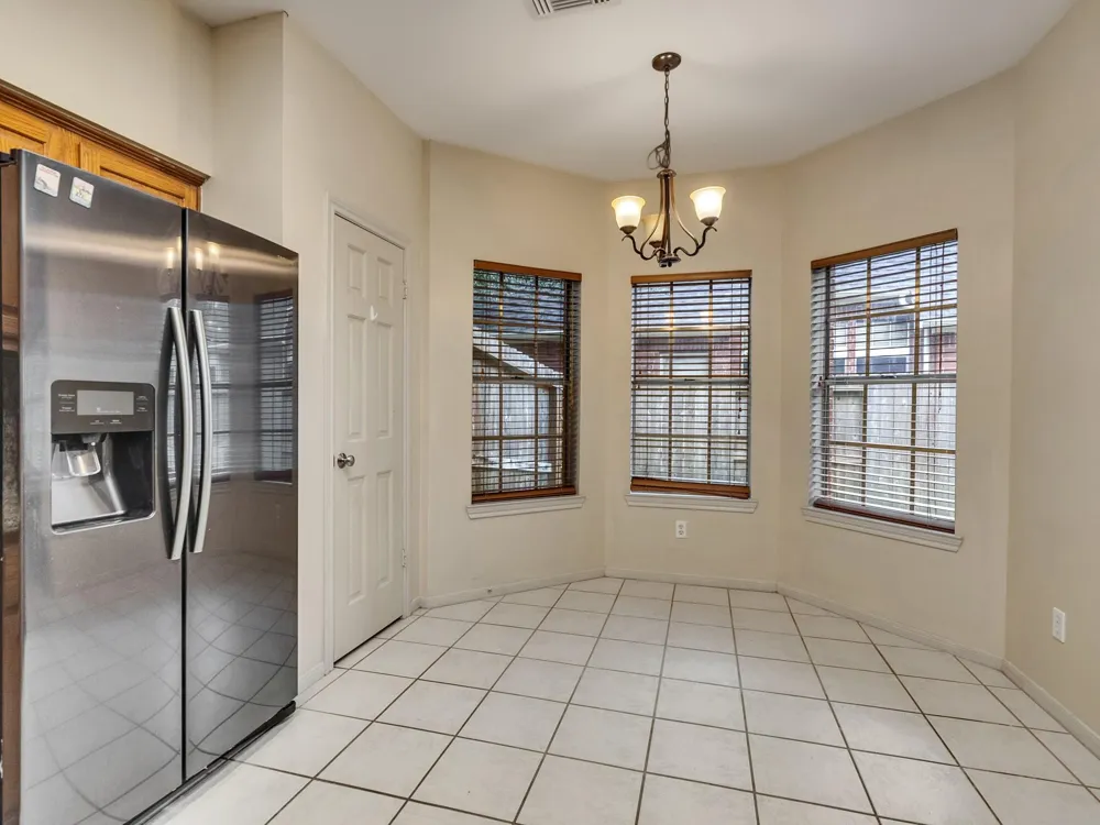 14342 Fair Knoll Way Houston, TX 77062