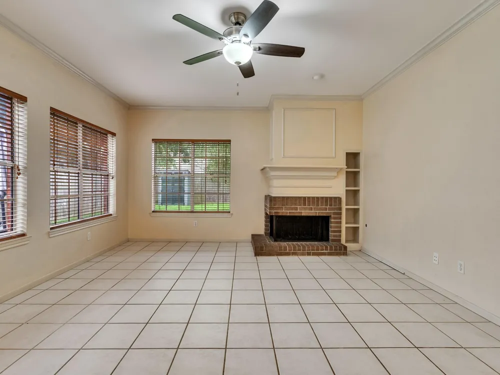 14342 Fair Knoll Way Houston, TX 77062