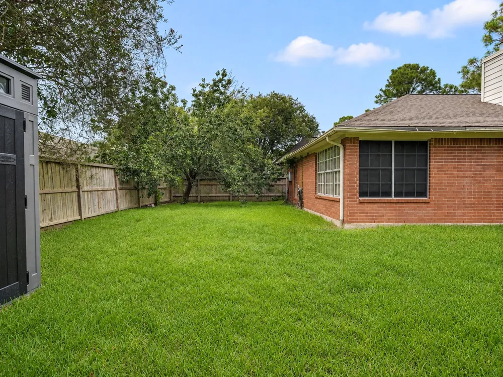 14342 Fair Knoll Way Houston, TX 77062