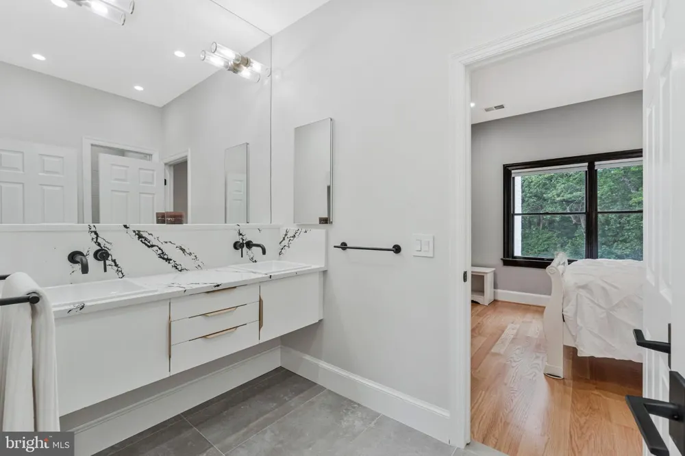 310 SPRINGVALE ROAD Great Falls, VA 22066