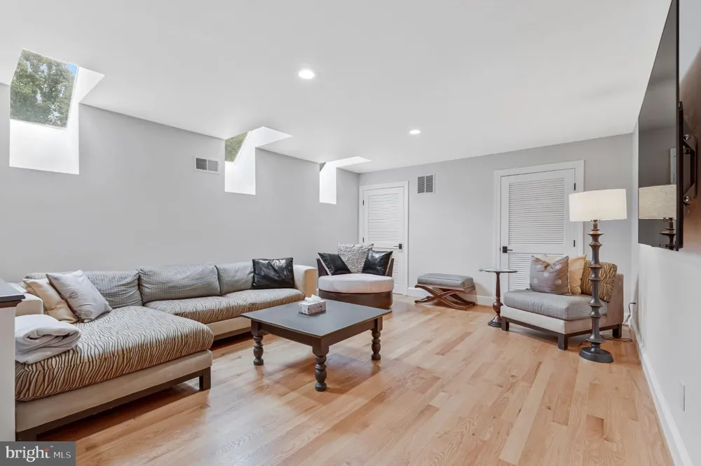 310 SPRINGVALE ROAD Great Falls, VA 22066