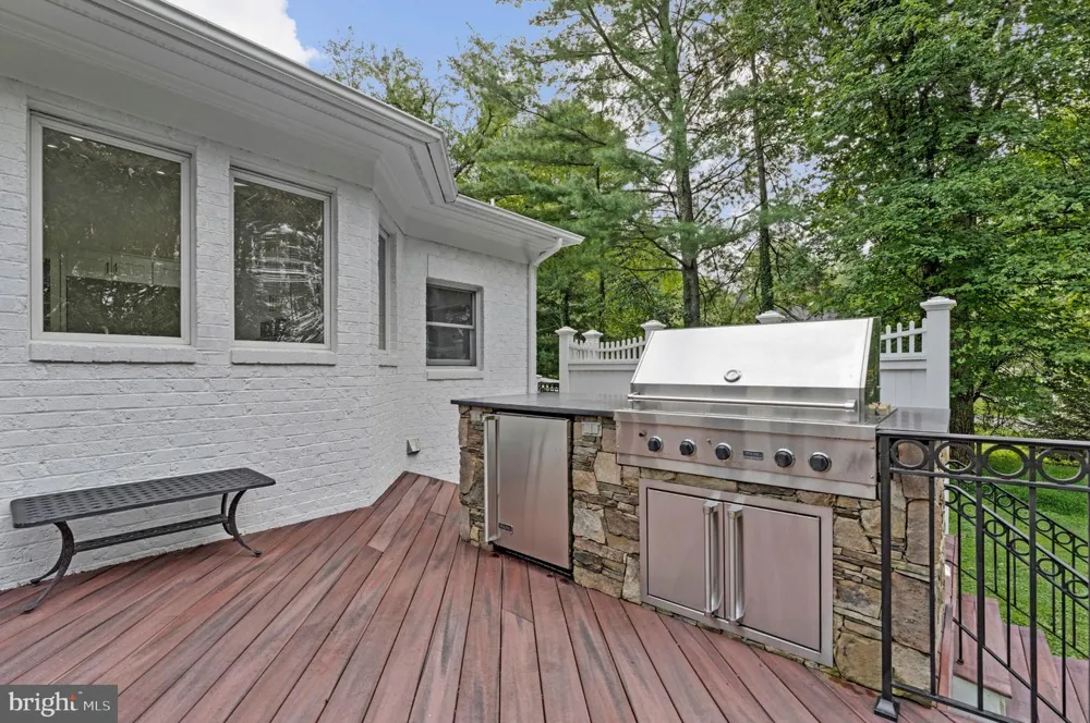 310 SPRINGVALE ROAD Great Falls, VA 22066