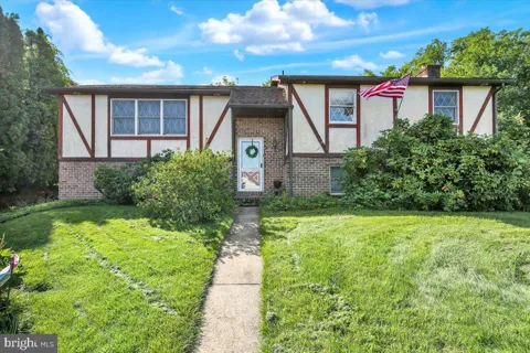 716 TAMARACK TRAIL