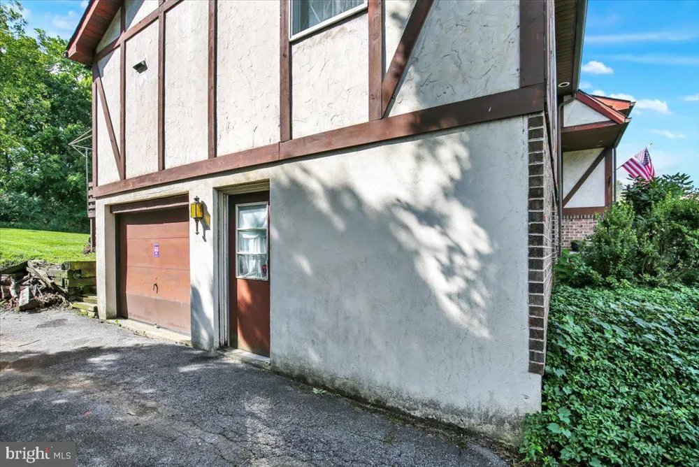 716 TAMARACK TRAIL Reading, PA 19607