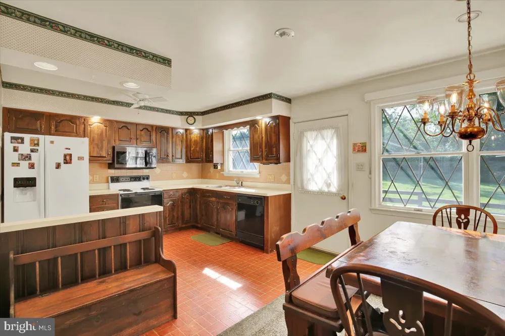 716 TAMARACK TRAIL Reading, PA 19607