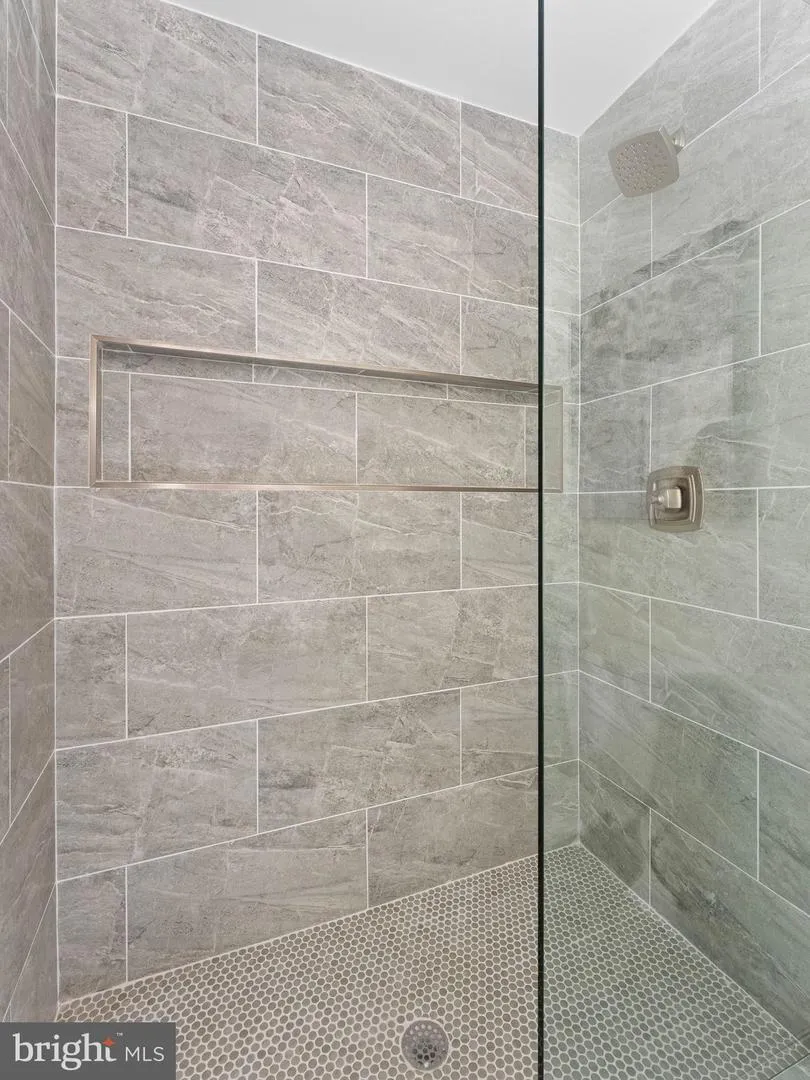 983 NEW BROOKLYN ERIAL ROAD Sicklerville, NJ 08081