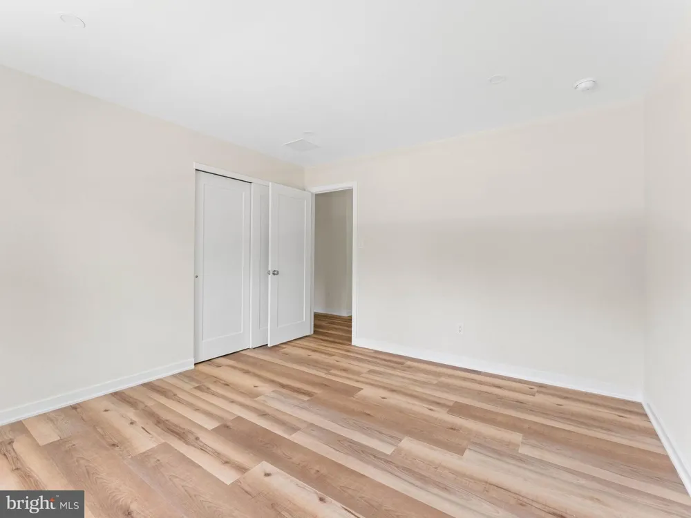 983 NEW BROOKLYN ERIAL ROAD Sicklerville, NJ 08081