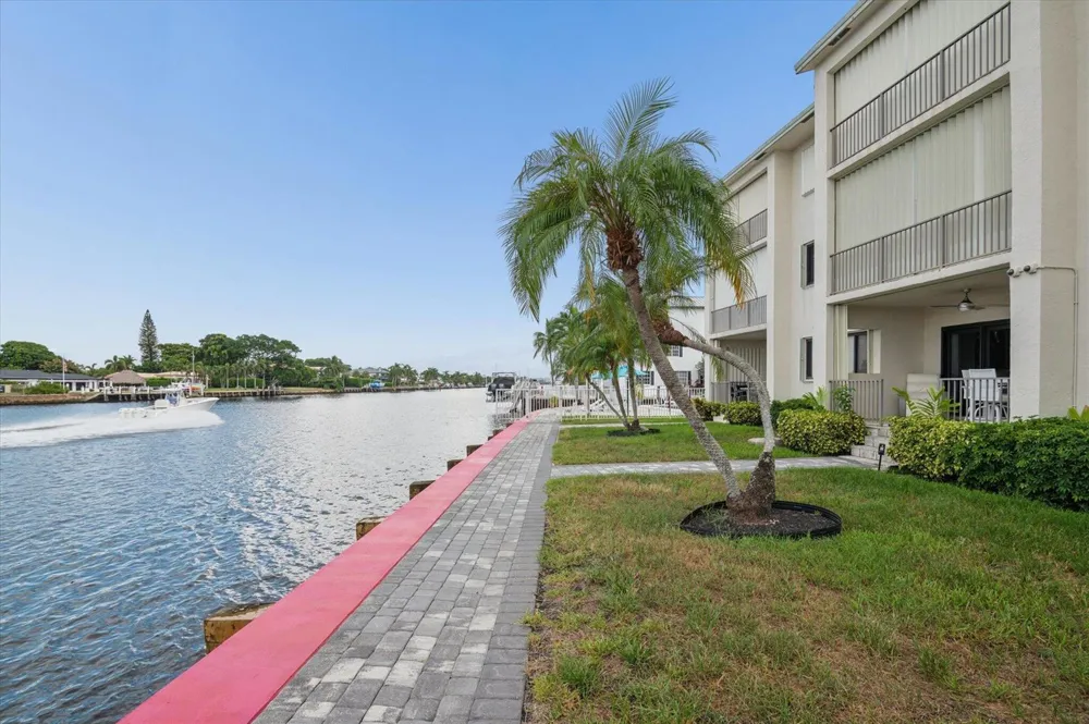 1101 S RIVERSIDE DRIVE #103 Pompano Beach, FL 33062