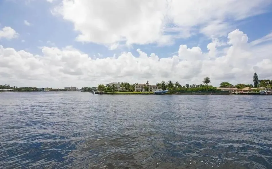 1101 S RIVERSIDE DRIVE #103 Pompano Beach, FL 33062