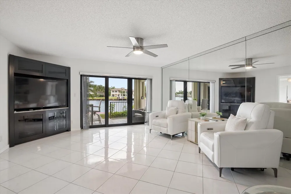 1101 S RIVERSIDE DRIVE #103 Pompano Beach, FL 33062