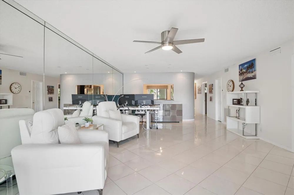 1101 S RIVERSIDE DRIVE #103 Pompano Beach, FL 33062