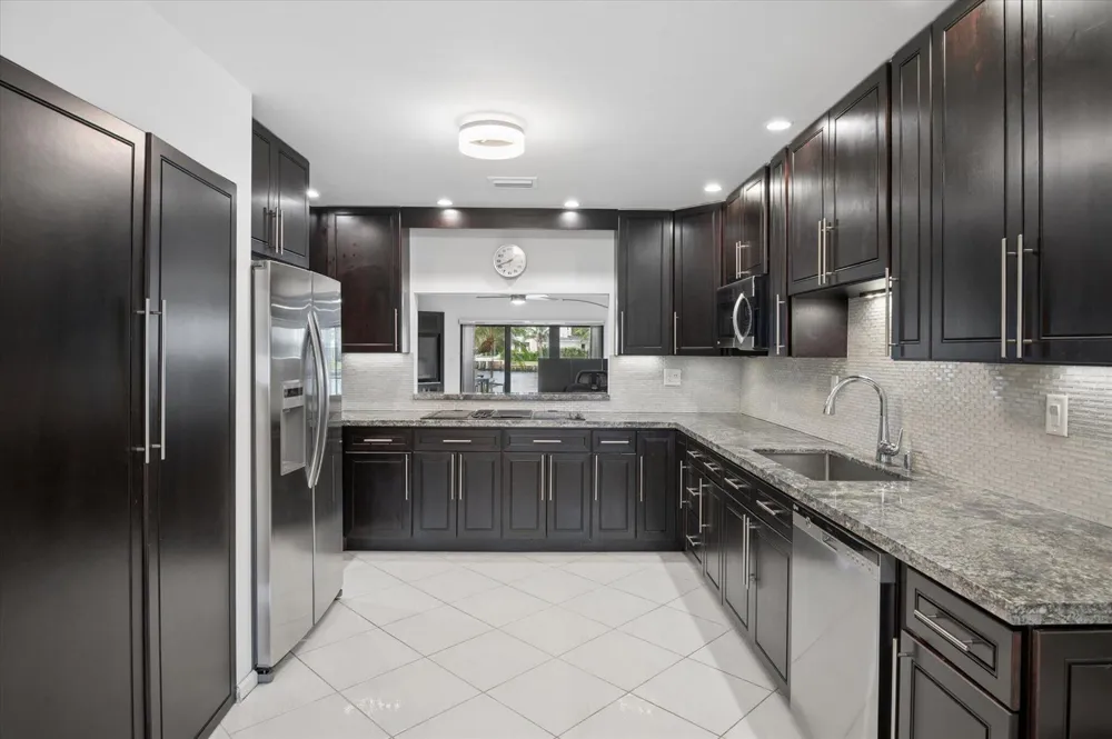 1101 S RIVERSIDE DRIVE #103 Pompano Beach, FL 33062