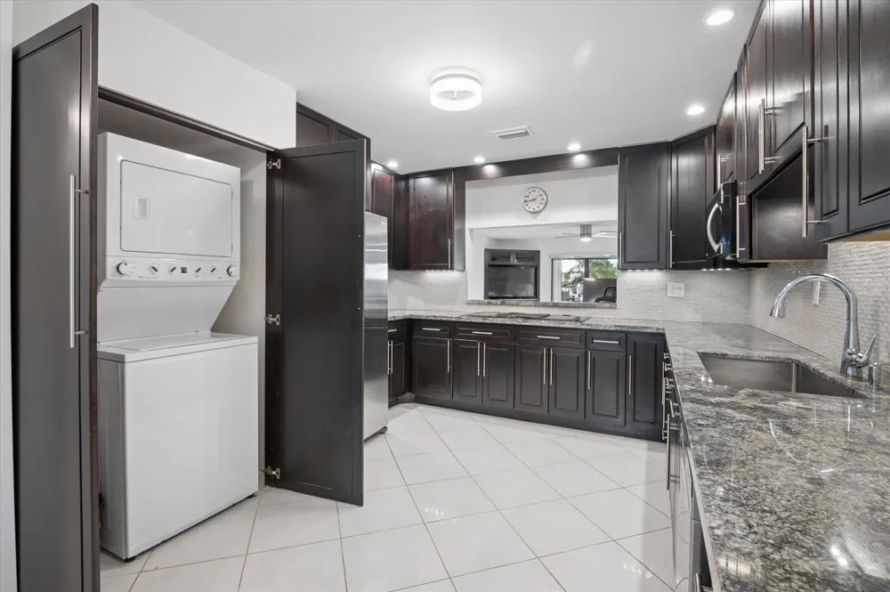 1101 S RIVERSIDE DRIVE #103 Pompano Beach, FL 33062