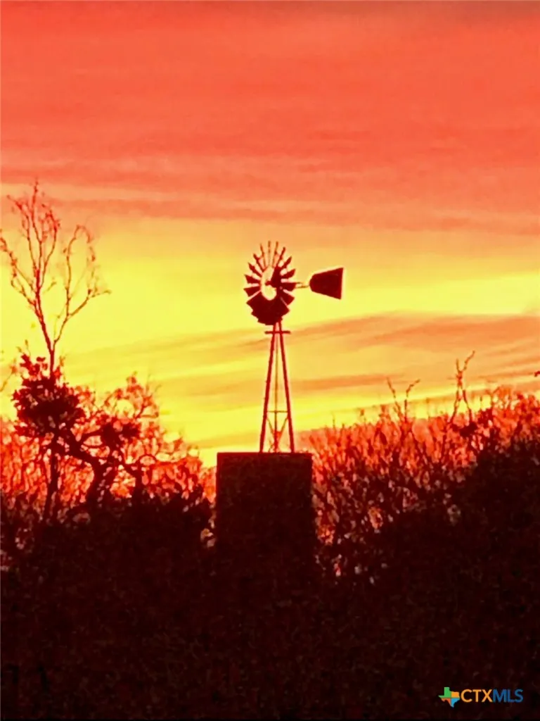 3877 W US Highway 190 Lometa, TX 76853