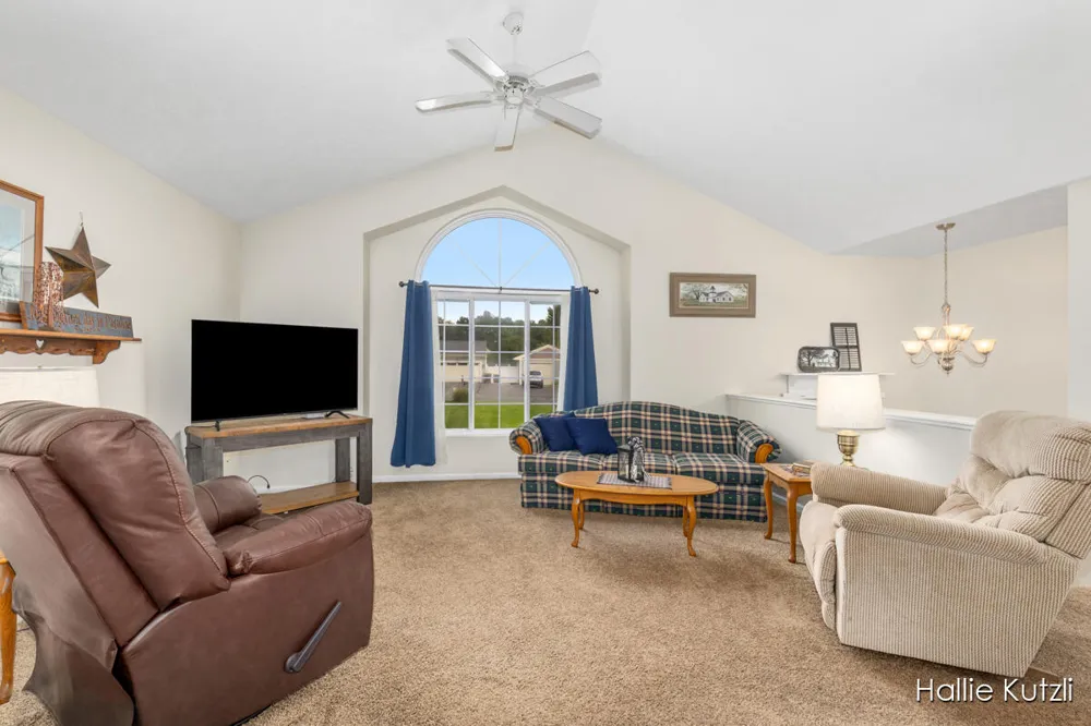 1226 S Hill Drive Sparta, MI 49345