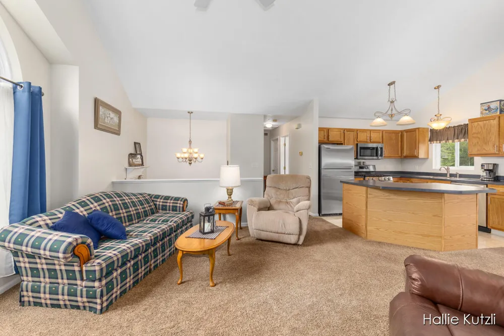 1226 S Hill Drive Sparta, MI 49345