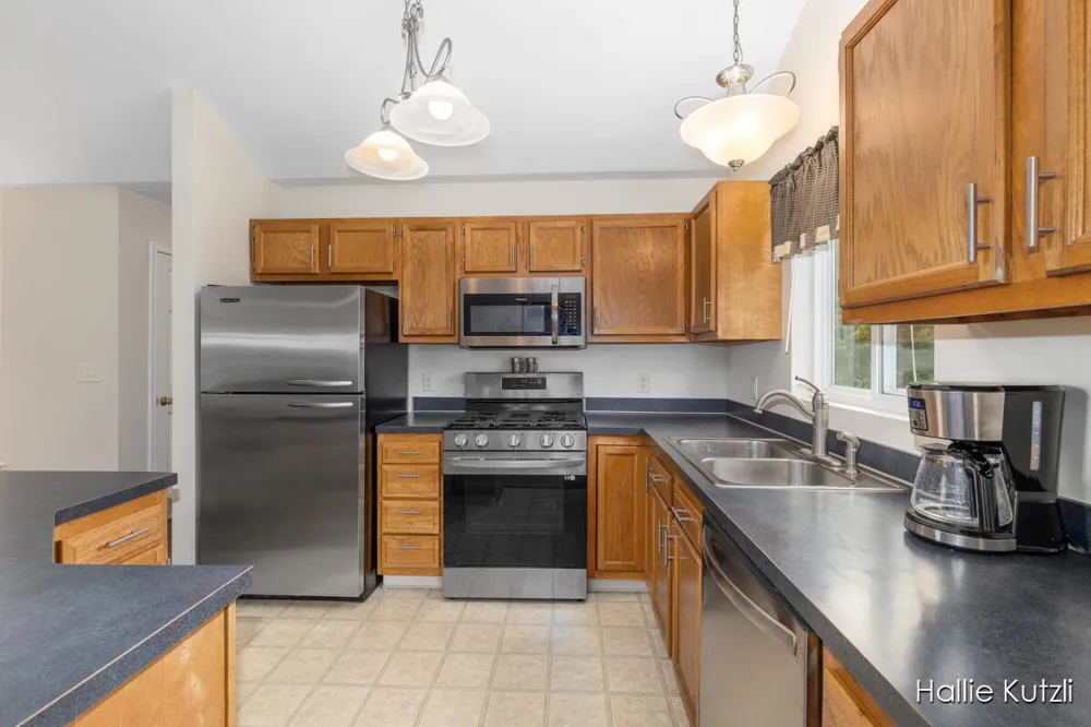 1226 S Hill Drive Sparta, MI 49345